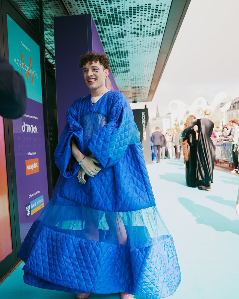 Nemo walking the Turquoise Carpet for Switzerland at Malmö Live

