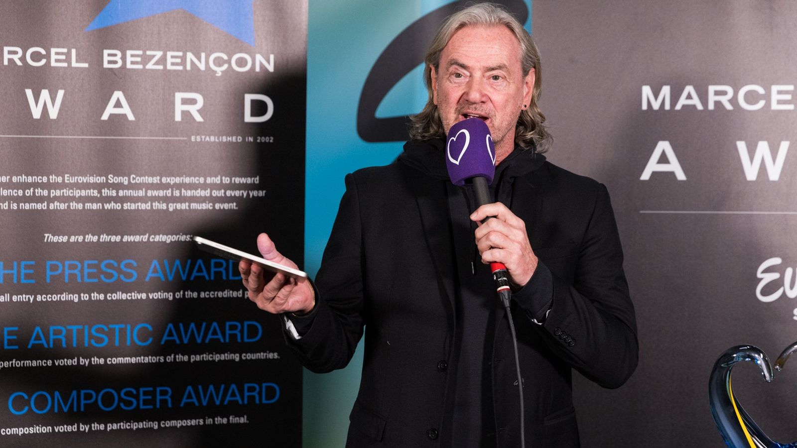 Christer Björkman hands out the 2024 Marcel Bezençon Awards to the winners
