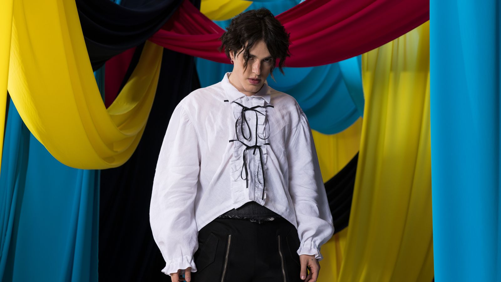 Luke Black from Serbia in the Eurovision 2023 studio