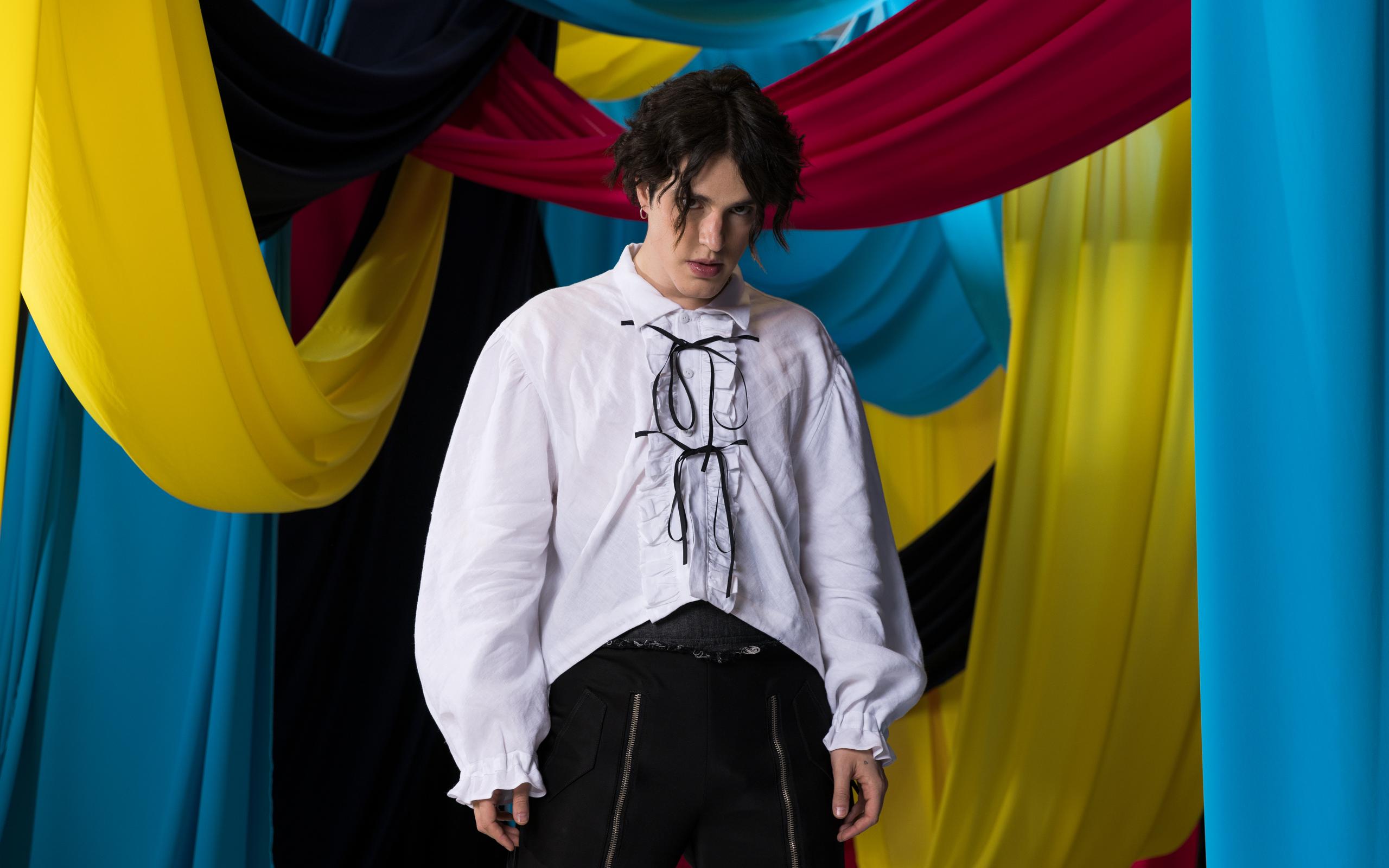 Luke Black from Serbia in the Eurovision 2023 studio