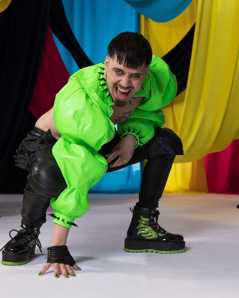 Käärijä from Finland in the Eurovision 2023 studio