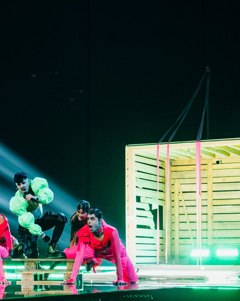 Käärijä rehearsing Cha Cha Cha for Finland at Liverpool Arena