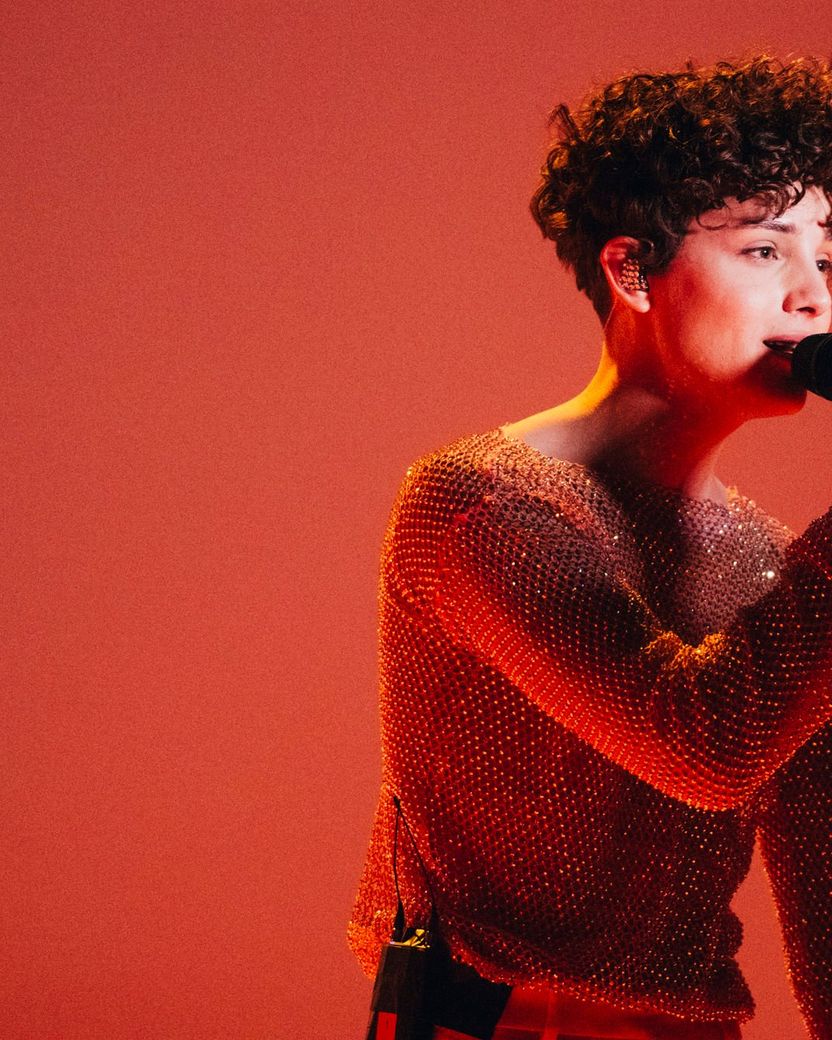 Reiley rehearsing Breaking My Heart for Denmark at the First Rehearsal of the Second Semi-Final at Liverpool Arena