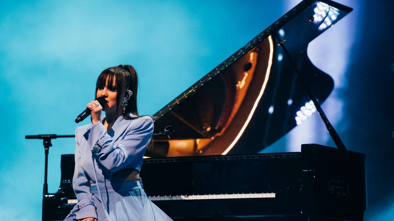 Alika rehearsing Bridges for Estonia at the Second Rehearsal of the Second Semi-Final at Liverpool Arena