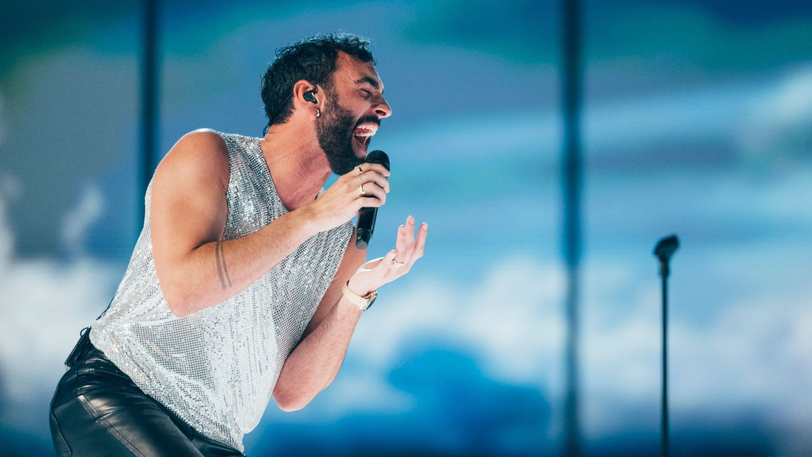 Marco Mengoni rehearsing Due Vite for Italy at the Second Rehearsal of the Grand Final at Liverpool Arena