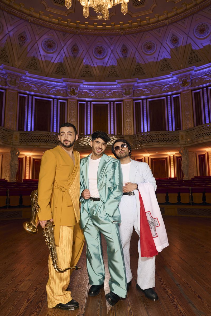 The Busker from Malta attending the Turquoise Carpet event at St. George’s Hall, Liverpool.
