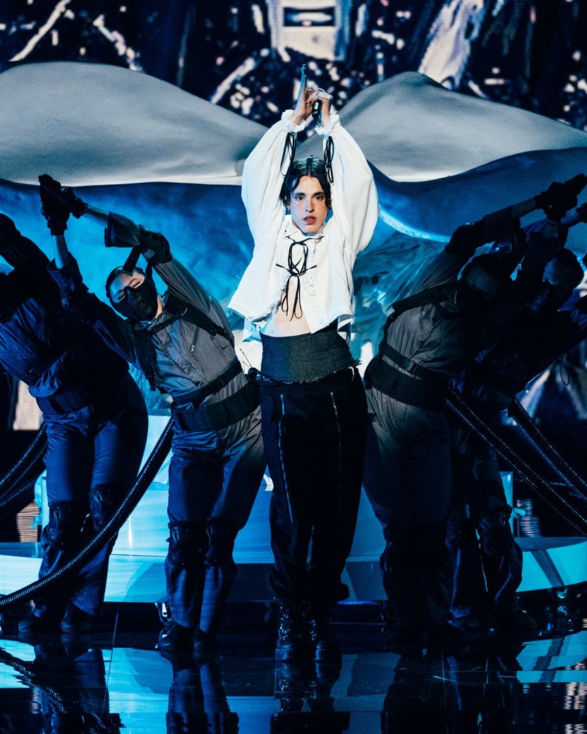 Luke Black performed Samo Mi Se Spava for Serbia at the Grand Final at Liverpool Arena