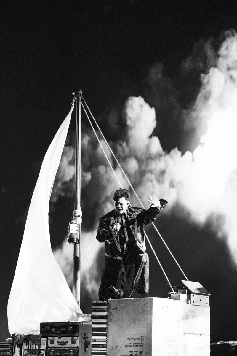 JJ rehearsing Wasted Love for Austria at St. Jakobshalle