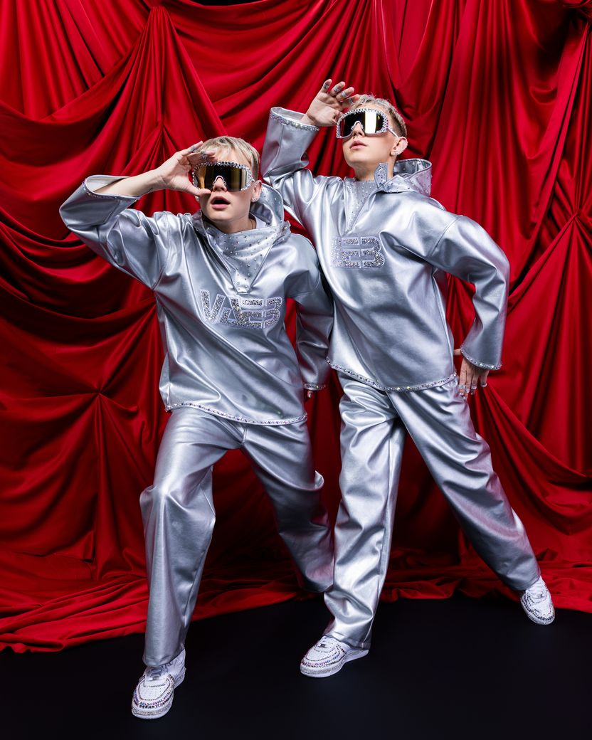 VÆB representing Iceland in the Official Portrait Studio at St. Jakobshalle 