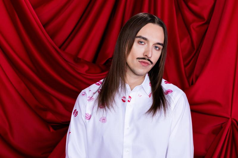 Tommy Cash representing Estonia in the Official Portrait Studio at St. Jakobshalle 