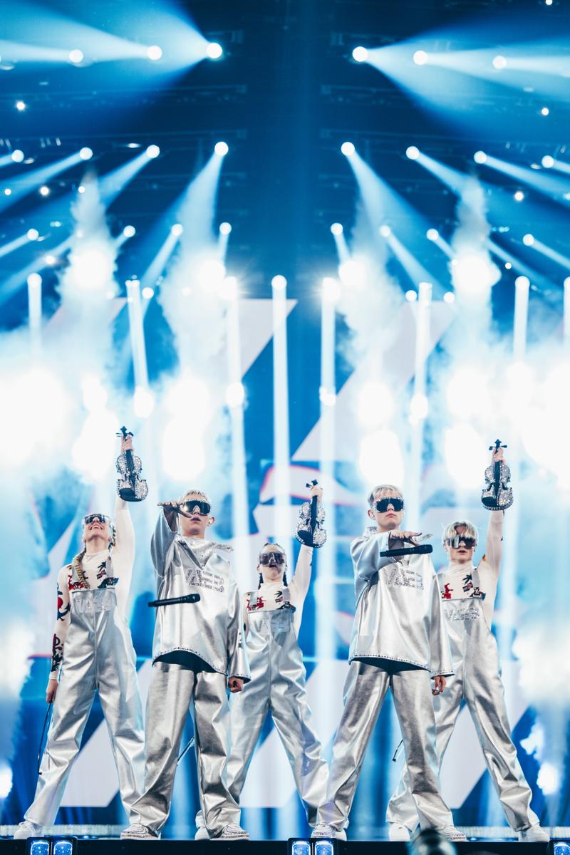 VÆB rehearsing RÓA for Iceland at St. Jakobshalle