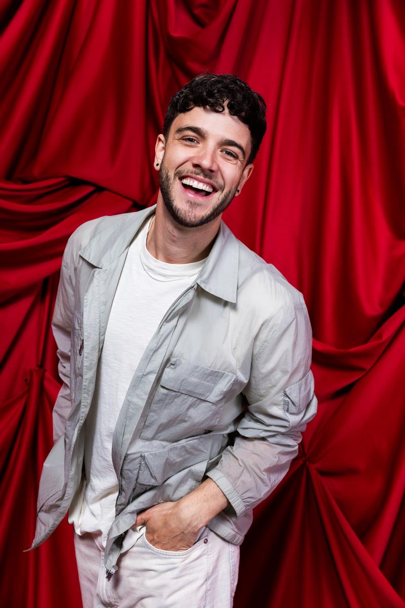 Luca Hänni dropped by the official Eurovision Portrait Studio at St. Jakobshalle in Basel
