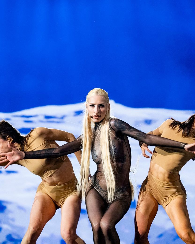 Raiven rehearsing Veronika for Slovenia at the First Rehearsal of the First Semi-Final at Malmö Arena