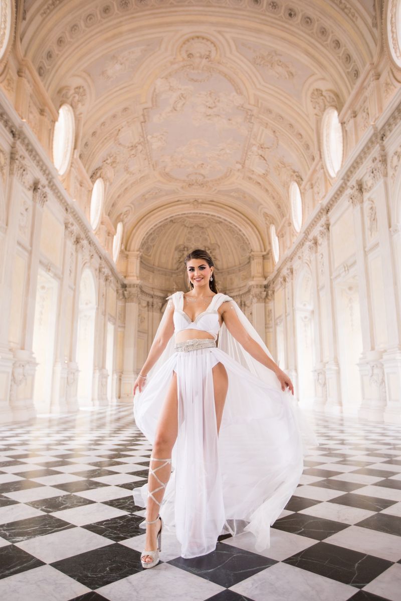 Malta - Emma Muscat - Eurovision Opening Ceremony 2022 - Galleria Grande - La Venaria Reale