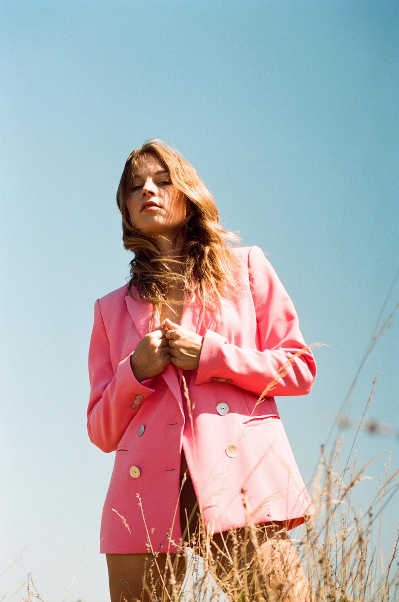 Basel's own Anna Rossinelli will perform at Arena plus