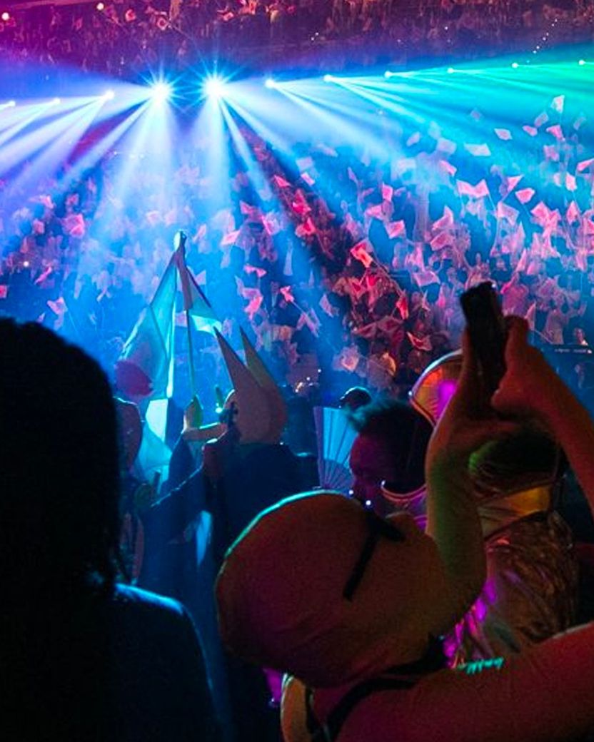 Subwoolfer surveying the crowd in Turin 2022