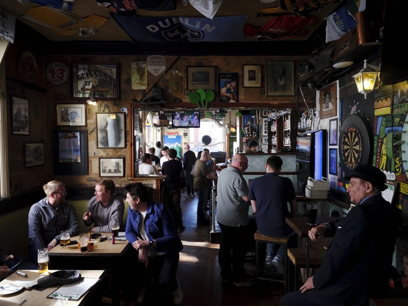 Enjoy an evening of live music at infectiously cheerful Irish bar, Shenanigans. (Image credit: Nic Bezzina)