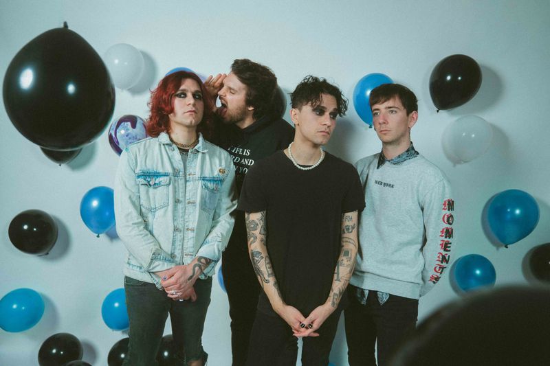 Lonely Spring - Unser Lied Für Liverpool