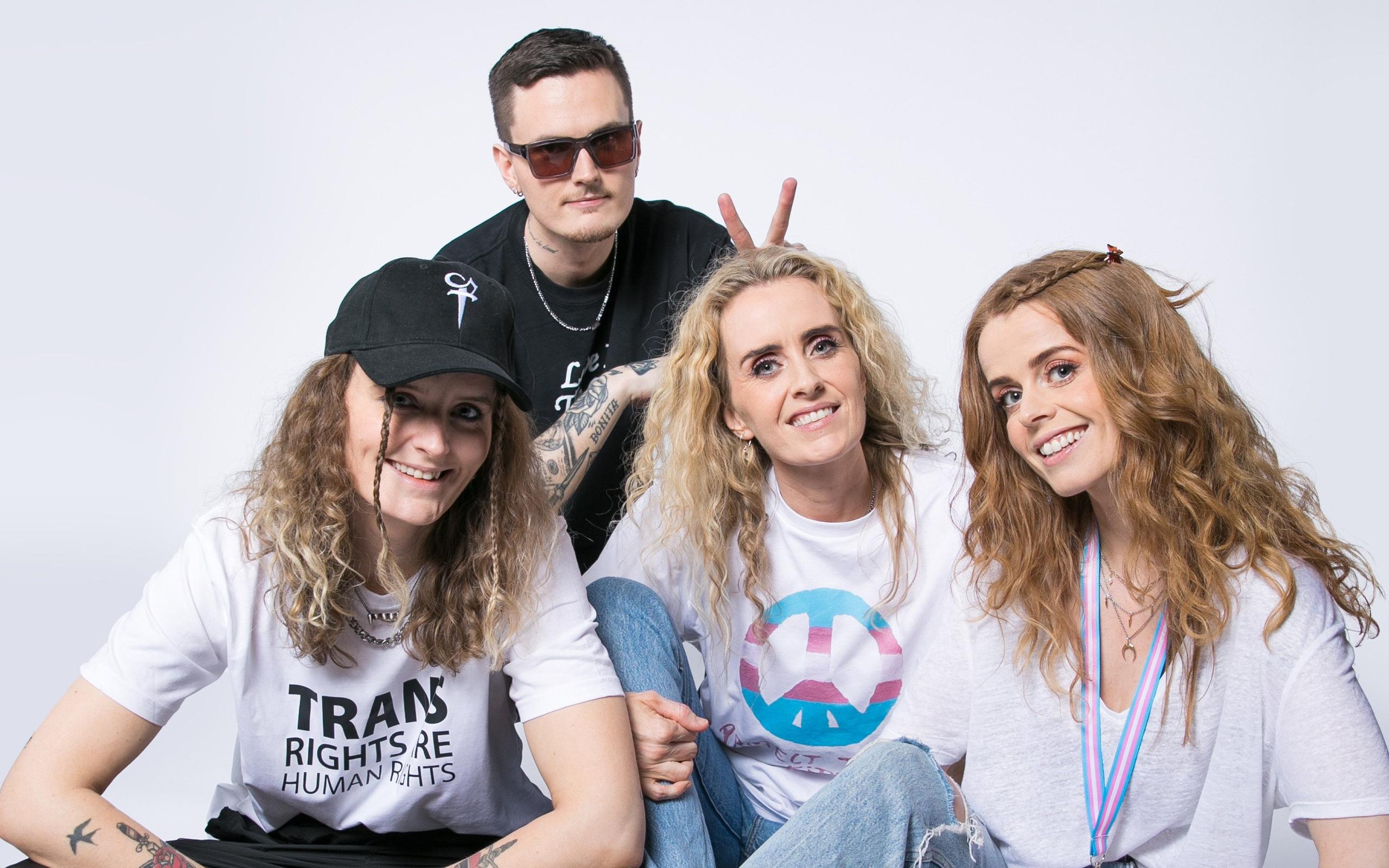 Iceland's Systur - WIDE