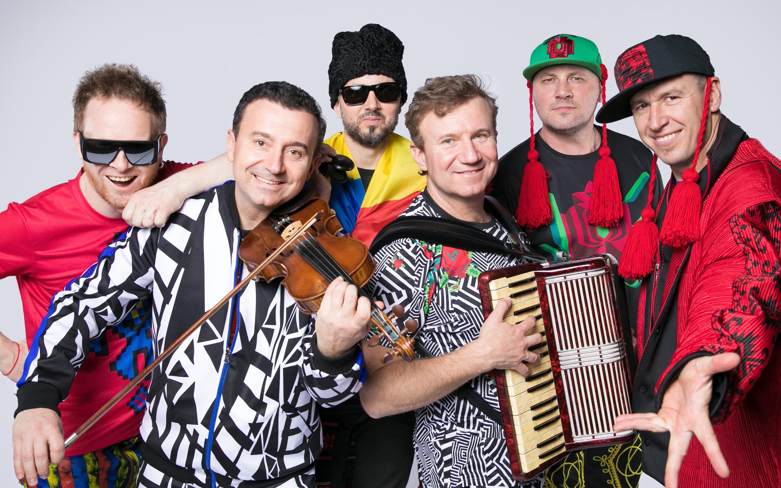 Moldovas Zdob şi Zdub & Advahov Brothers