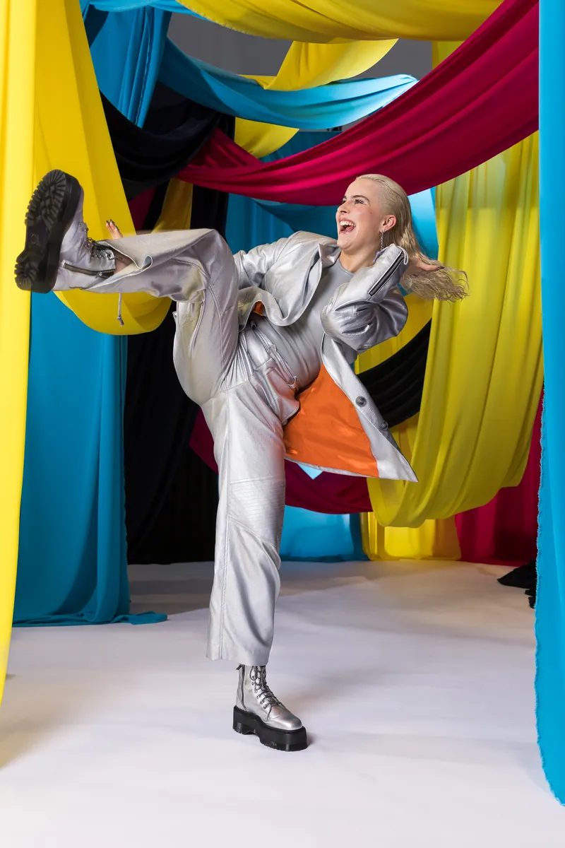 Diljá from Iceland in the Eurovision 2023 studio